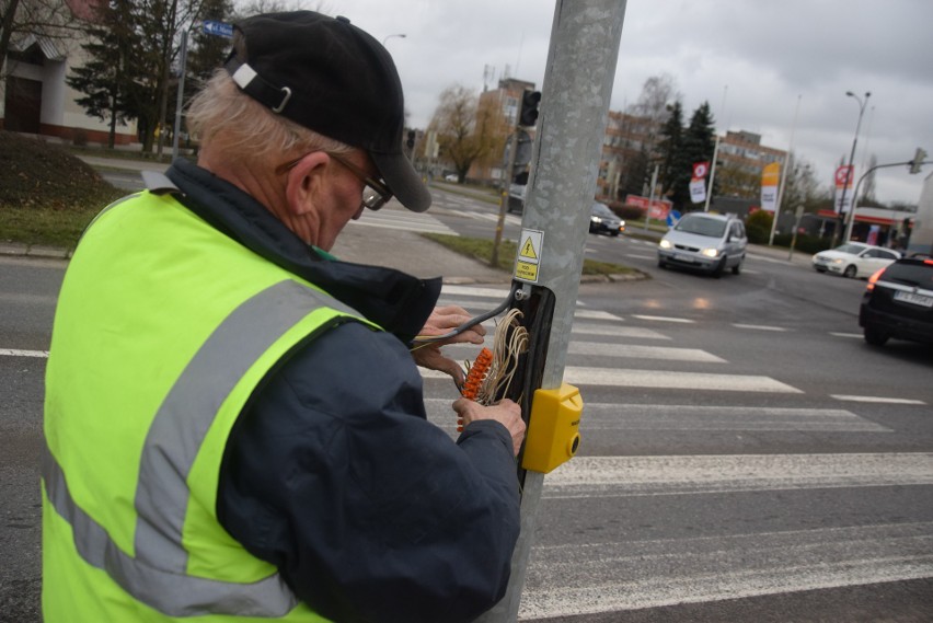 Naprawa oświetlenia na skrzyżowaniu Piłsudskiego z...