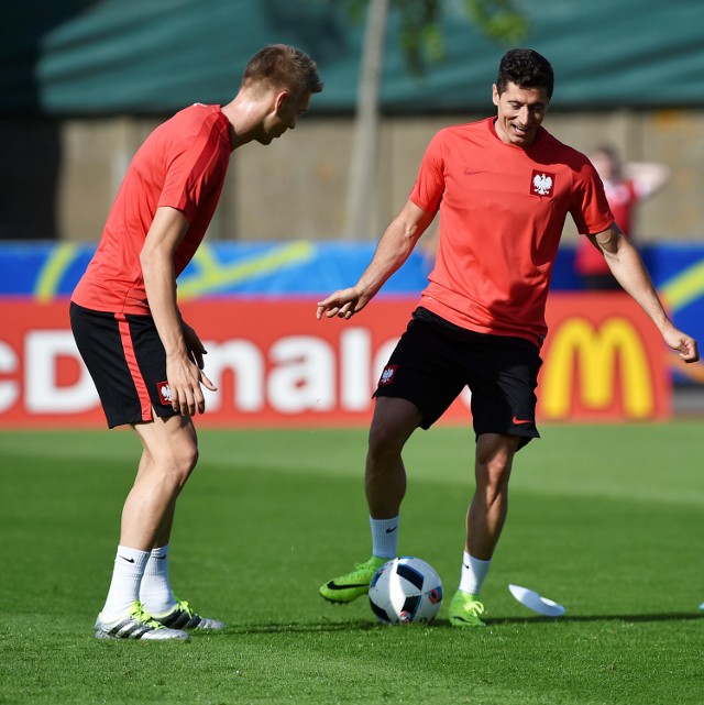 Lewandowski w tym sezonie zagrał w trzech meczach Bayernu, zdobył w nich sześć bramek. Czy będzie równie skuteczny z Kazachstanem?