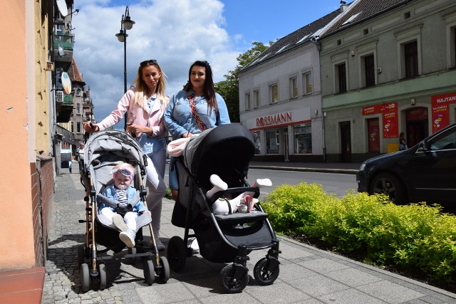 Przyjaciółki Dorota Hajzler i Magda Śliwińska - młode mamy lubią razem spędzać czas. Cieszą się z tego też ich dzieci