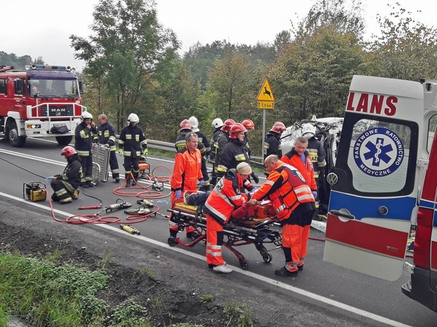 Kalwaria Zebrzydowska. Wypadek na DK 52 [ZDJĘCIA INTERNAUTY]