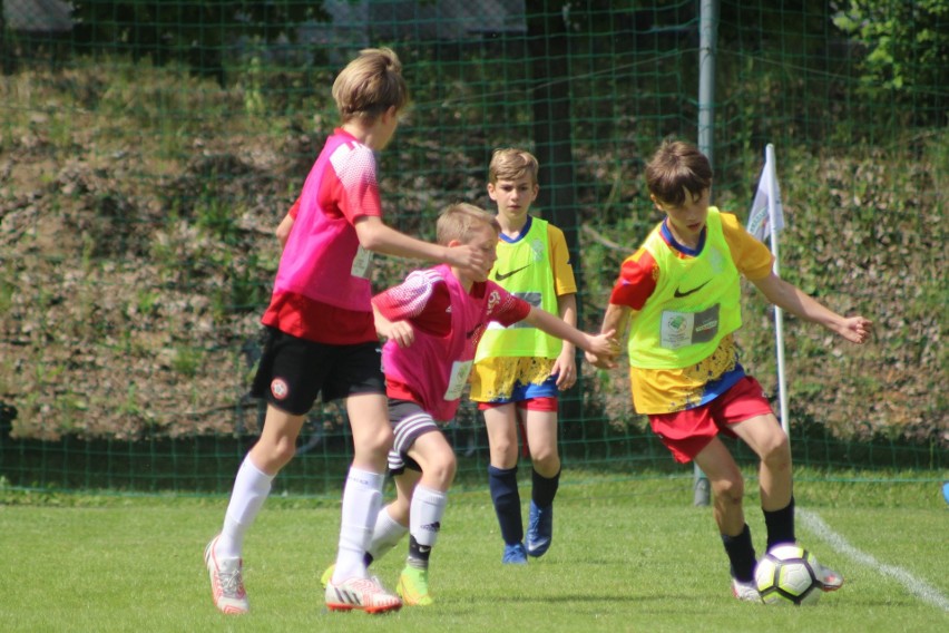 Drużyna Limanovii U-12 w finale wojewódzkim turnieju Z...