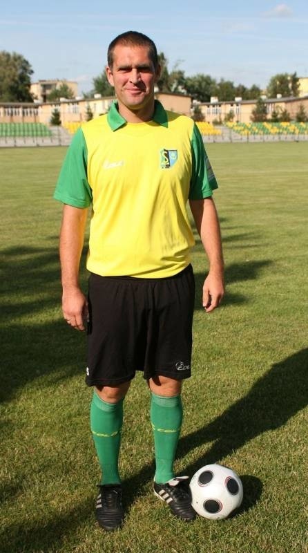 Michał Kozłowski wierzy, że drużyna Siarki Tarnobrzeg, której jest kapitanem, zacznie wreszcie wygrywać. 