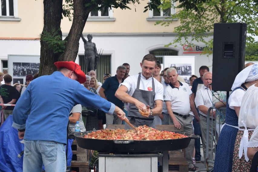 Pomidorowe święto w Krzeszowicach. Konkursy z warzywnymi okazami 