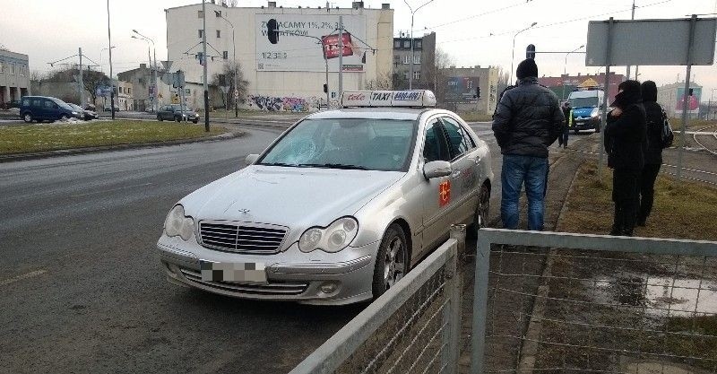 Wypadek na ul. Zgierskiej. Policja poszukuje świadków potrącenia pieszego