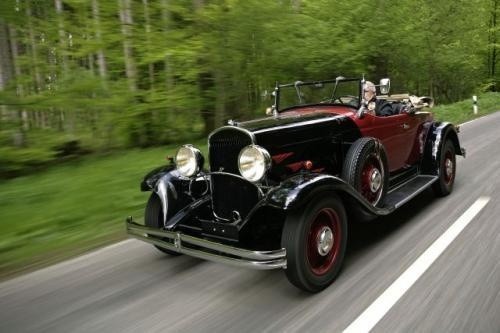 Fot. DaimlerChrysler: Chrysler 77 Roadster z roku 1930