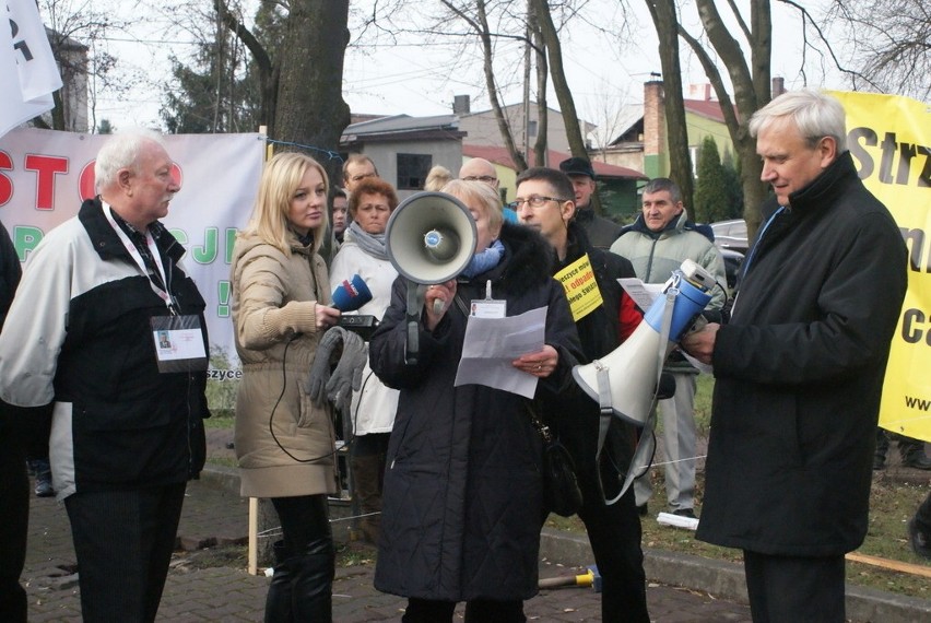 Mieszkańcy Strzemieszyc protestowali przeciwko odpadom...