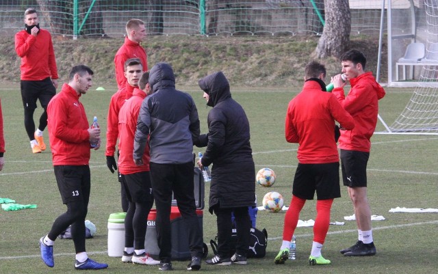 Piłkarze Korony Kielce na wtorek mają zaplanowane dwa treningi, a w piątek rozegrają sparing z ŁKS Łódź.