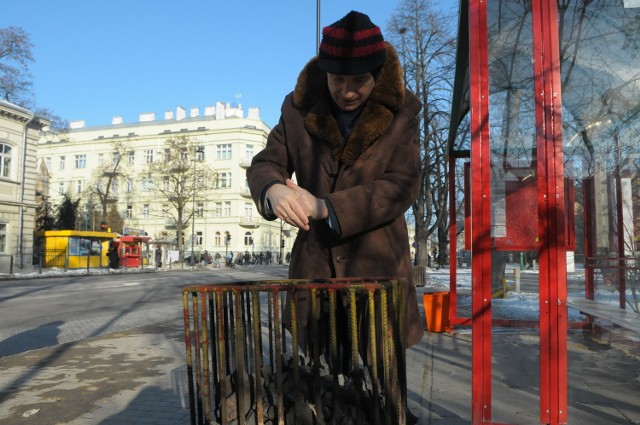 Po raz pierwszy koksowniki przy lubelskich przystankach pojawiły się w sezonie zimowym 2009/2010.