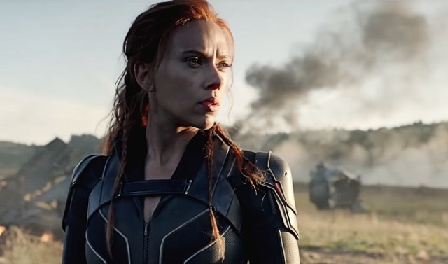 W tytułowej roli występuje oczywiście Scarlett Johansson. „Czarna Wdowa” jest zapowiadana jako pierwszy film czwartej fazy filmowego uniwersum Marvela
