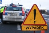 Śmiertelny wypadek pod Lubskiem. Bmw uderzyło w drzewo. Na miejscu zginęło dwóch nastolatków