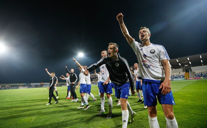 1. liga. Zagłębie Sosnowiec przegrało w Mielcu. Ciasno na...