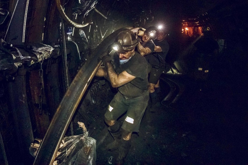 Górnicy - szolą w dół”