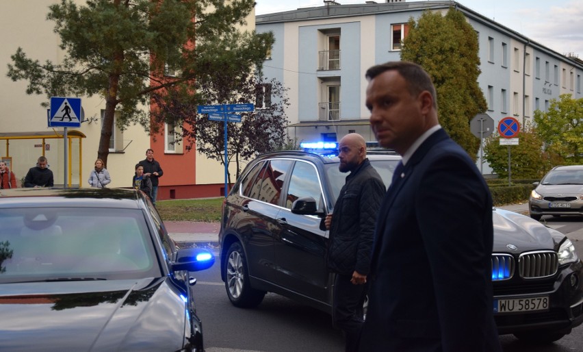 Oświęcim. Prezydent Andrzej Duda odwiedził w domu poszkodowanego w kolizji chłopca [AKTUALIZACJA. ZDJĘCIA]