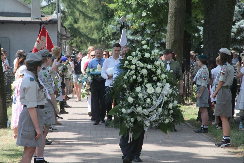 Pogrzeb Pauli, harcerki, która zginęła w katastrofie lotniczej w Topolowie [ZDJĘCIA]