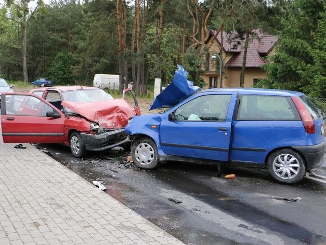 Wypadek w Odolionie pod Aleksandrowem. Pięć osób w szpitalu.