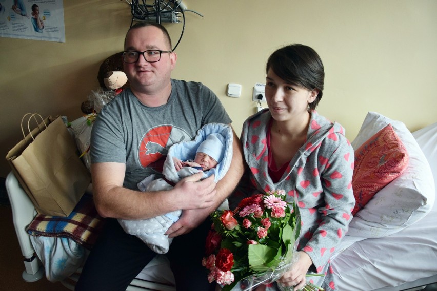 Pierwsze dziecko urodzone w nowym roku w miasteckim szpitalu (wideo, zdjęcia)