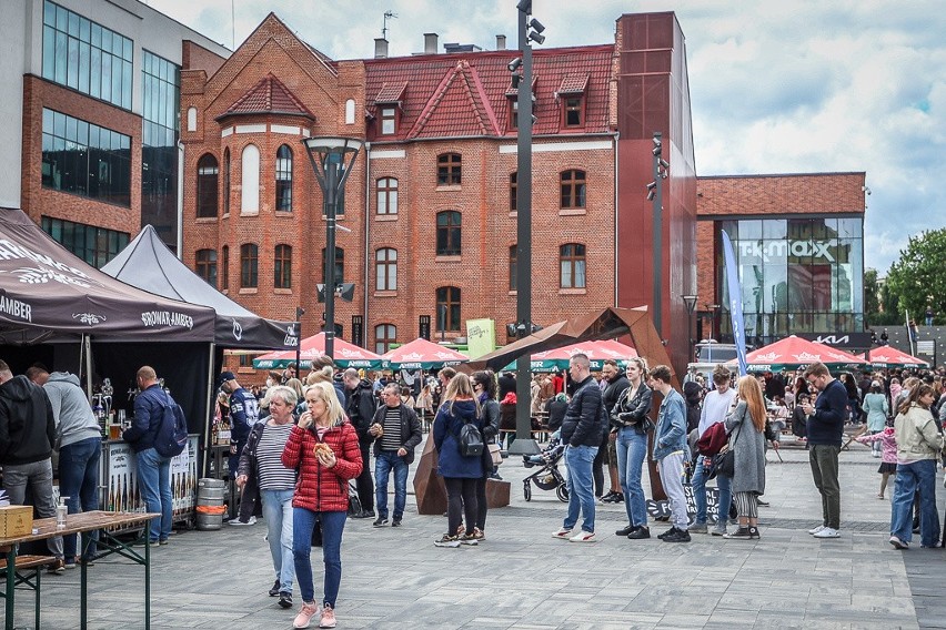 XIX Festiwal Smaków Food Trucków ponownie na dziedzińcu Forum Gdańsk w weekend 23-30 maja 2021.