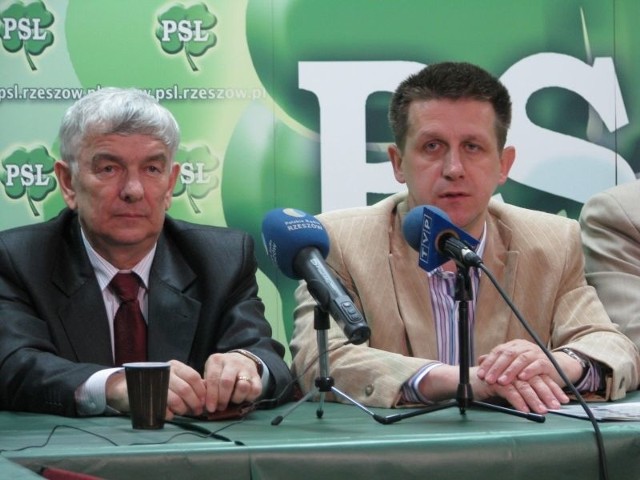 Mieczysław Janowski (z lewej) kandydat) PSL i Jan Bury lider PSL