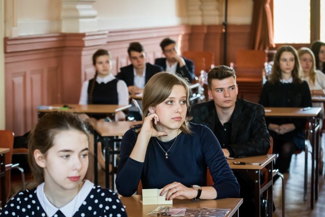 Egzamin gimnazjalny pisali też uczniowie Bydgoskiego Gimnazjum Klasycznego