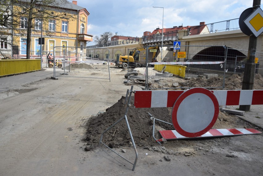 Prace na skrzyżowaniu Garbary ze Spichrzowej i Składową są...