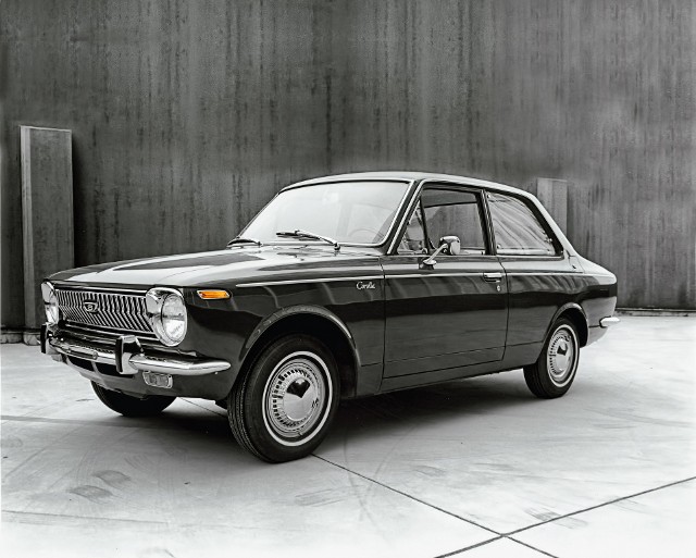Od 1966 roku co 40 sekund Corolla trafiała w ręce nowego właściciela, stając się najpopularniejszym samochodem świata. Doczekała się 11. generacji. Fot. Toyota