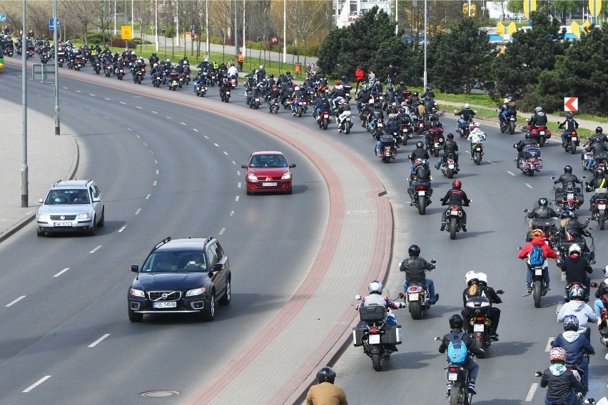 Motocykliści wracają na drogi. Drogówka liczy na mandaty