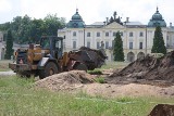 Przed Pałacem Branickich staną dwie fontanny. Będziemy mieli dziedziniec, jak za czasów hetmana (wideo)