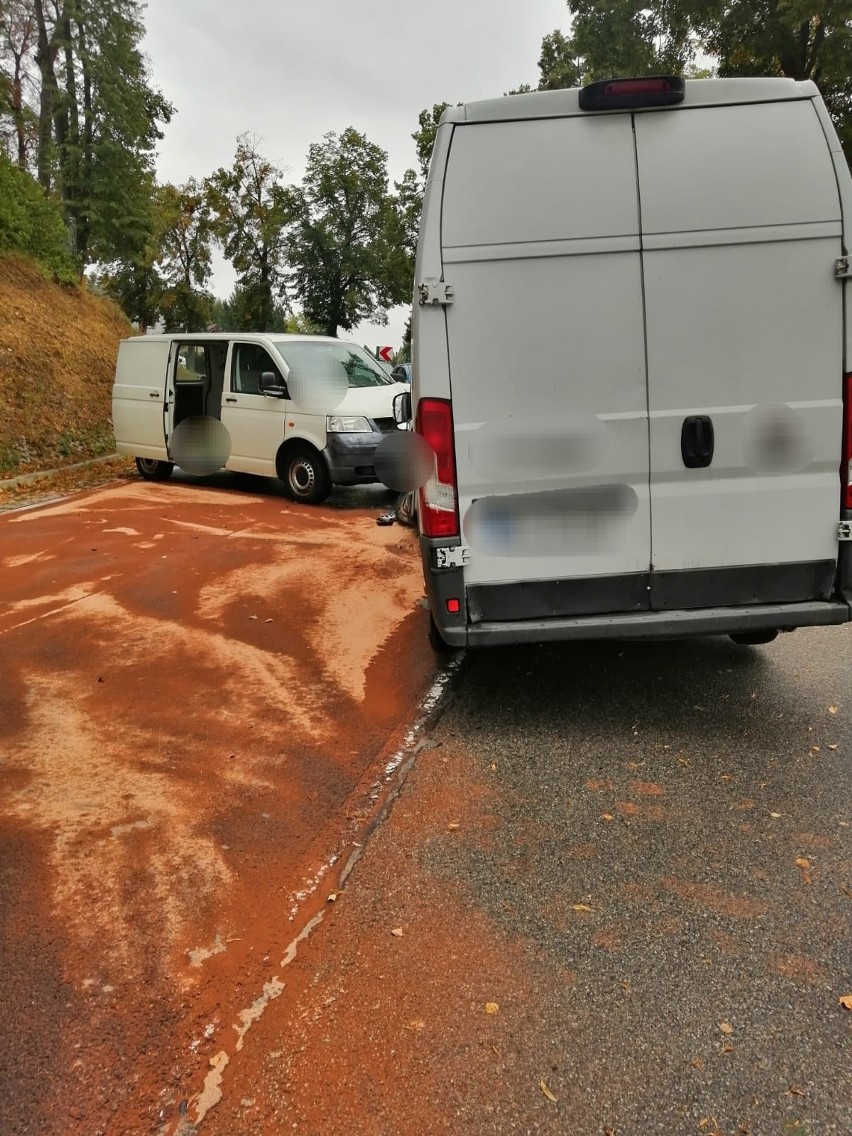 Baranowo. Wypadek na DK 16. Doszło do czołowego zderzenia kierowców prowadzących busy. 09.09.2022 r.