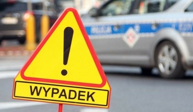 Potrącona została kobieta, przechodząca na pasach na ul. Obrzyckiej, natomiast w Gołaszynie i Rogoźnie doszło do kolizji drogowych z udziałem samochodów osobowych.