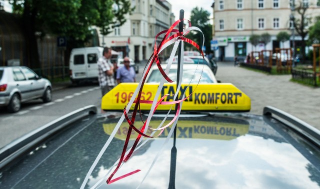 Bydgoscy taksówkarze zwierają szeregi przeciwko Uberowi