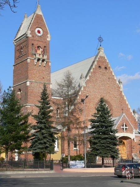 Zegar na wieży zabytkowego kościoła p.w. Św. Wojciecha w Grębowie wybije tylko w godzinach od 6 do 22 tak, by nie zakłócać ciszy nocnej mieszkańcom.