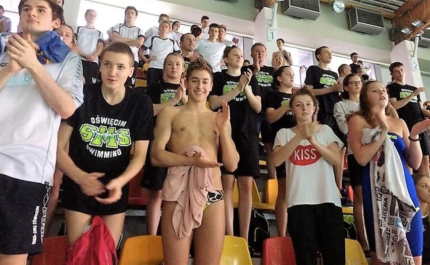 Pływanie. Bez gwiazd, ale kolektywem Oświęcim wywalczył drugie miejsce w lidze SMS