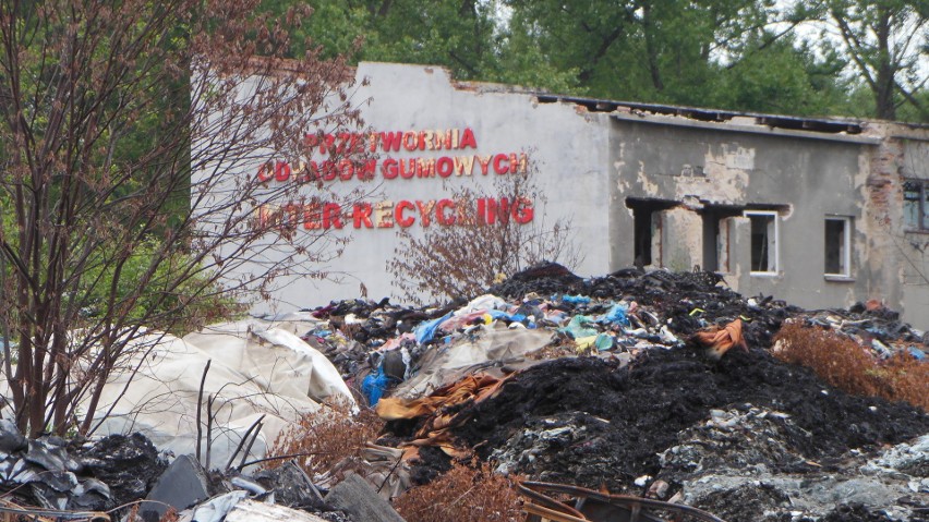 Trzebinia. Odpadów na składowisku przy ul. Słowackiego nie ubywa. Burmistrz Trzebini apeluje do rządu o pomoc [ZDJĘCIA]