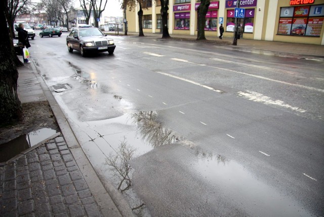 Ul. Zamojska. Trzeba wykonać m.in. fragment ścieżki rowerowej, wymalować nowe pasy na jezdni, pochylnie dla niepełnosprawnych.