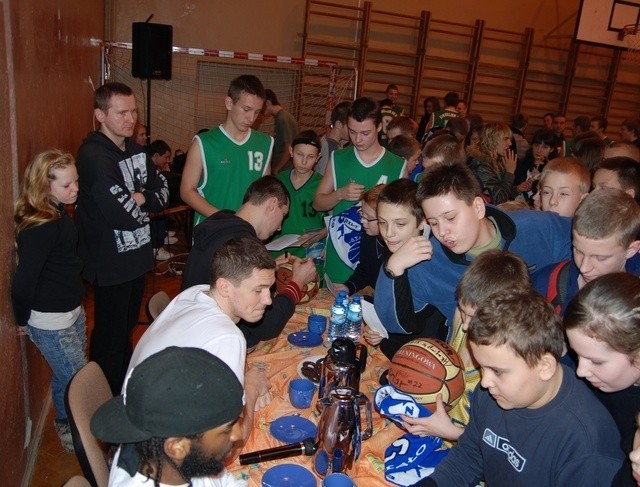 Koszykarze AZS gościli już w ZS nr 13 w poprzednich latach.