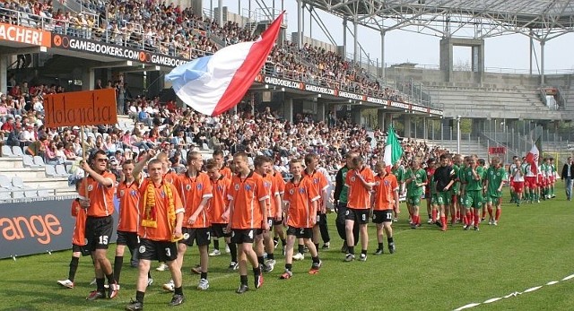 Do zobaczenia na defiladzie w piątek 30 kwietnia na Arenie Kielc. Na zdjęciu fragment defilady Minimundialu 2006.