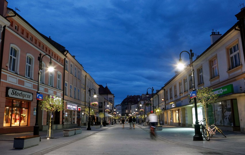 Prąd idzie w górę. Rzeszów nie wyklucza oszczędzania na ulicznym oświetleniu