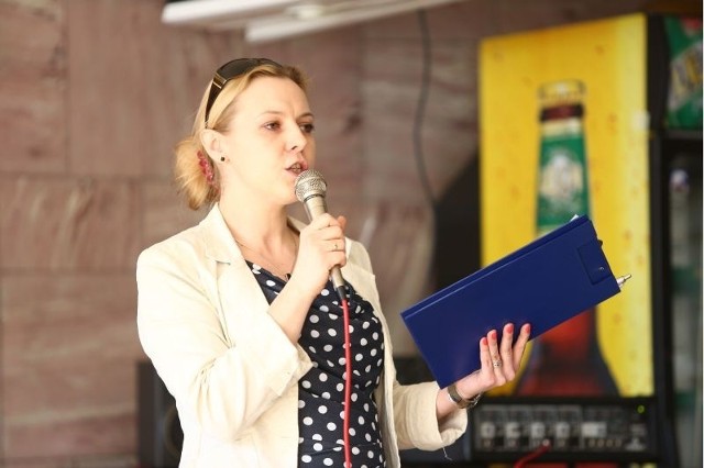 - Uczestnicy konkursu zaprezentują wiersze obfitujące w głoski, nad których wymową aktualnie pracowali &#8211; zaznaczyła Magdalena Sulich-Kosiec, pomysłodawca i organizator konkursu "Trzeszczące wierszyki&#8221;.