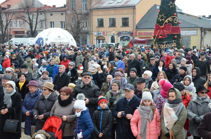 Wigilia Mieszkańców na olkuskim Rynku. Było uroczyście i... pysznie