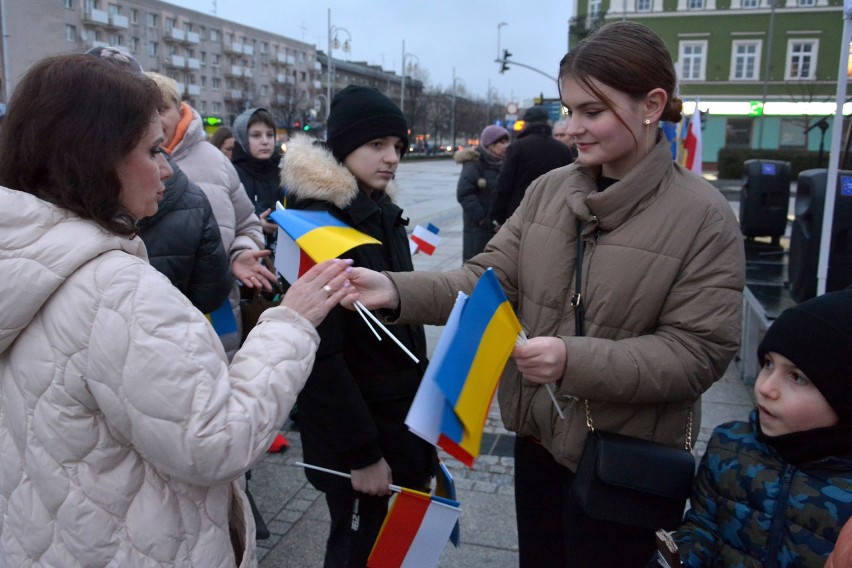 W Częstochowie zorganizowano wiec solidarności z Ukrainą. Na...