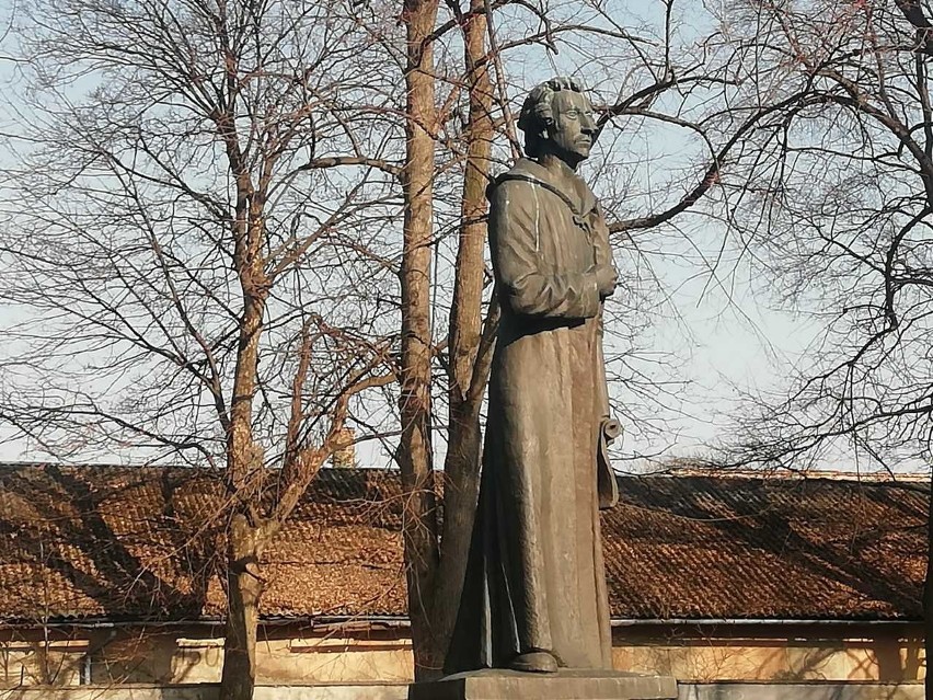 Park przy ul. Dąbrowskiego w Rzeszowie.