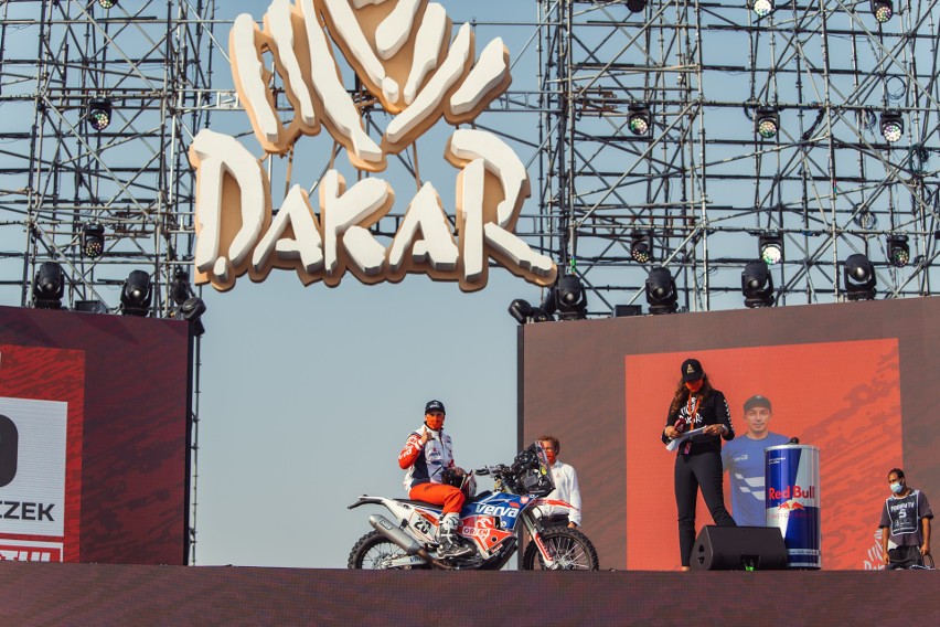 W Arabii Saudyjskiej wystartował 43. Rajd Dakar. Zobacz zdjęcia z 1. etapu