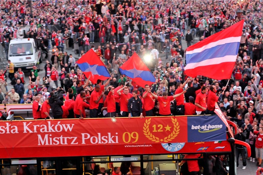 Pod względem zdobytych mistrzostw w Polsce nie ma wyraźnego...