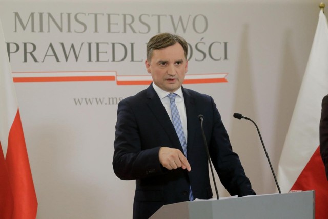 Zbigniew Ziobro ogłosił decyzję w sprawie śledztwa prowadzonego w sprawie rodziny z ul. Obozowej w Poznaniu.