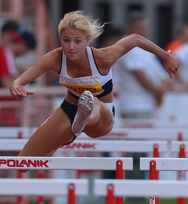 Karolina Kołeczek podczas mistrzostw Polski w Szczecinie uzyskała w biegu na 100 metrów przez płotki świetny wynik &#8211; 12,94 sekundy. Zdobyła złoty medal i minimum na mistrzostwa Europy w Zurychu.