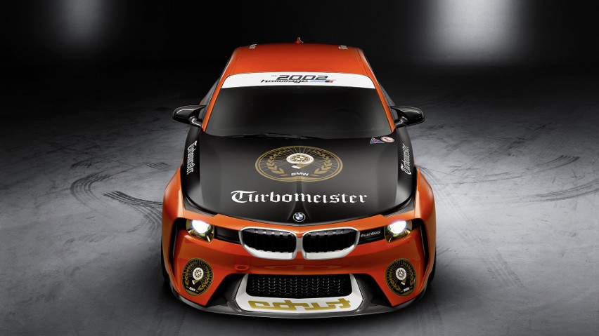 BMW 2002 Hommage...