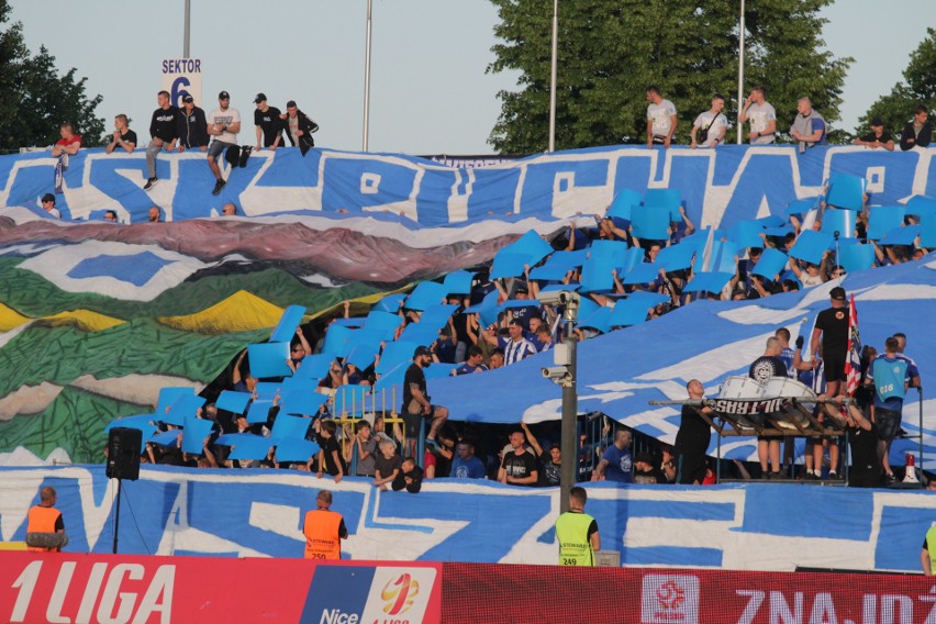 Ruch Chorzów - GKS Katowice 1:0. Tak cieszyli się kibice i piłkarze Niebieskich ZDJĘCIA