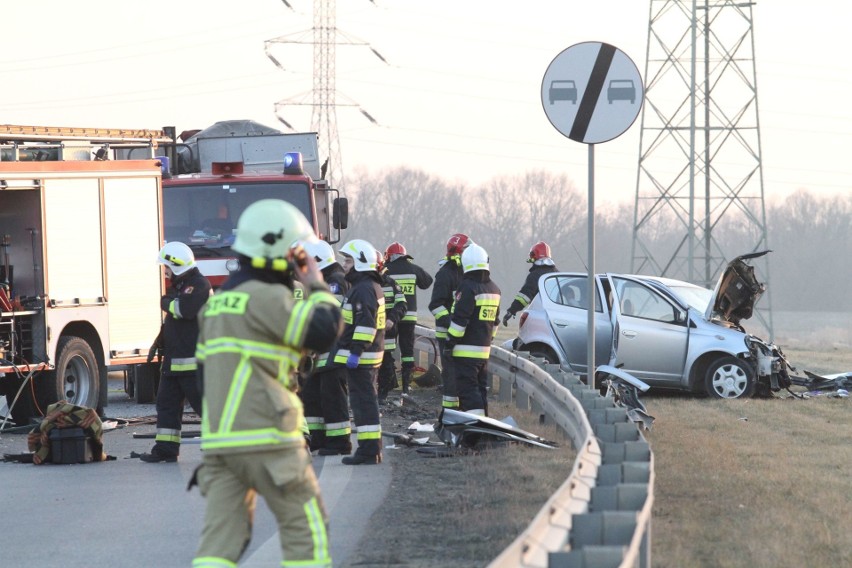 Poważny wypadek na Wschodniej Obwodnicy Wrocławia. Lądował...