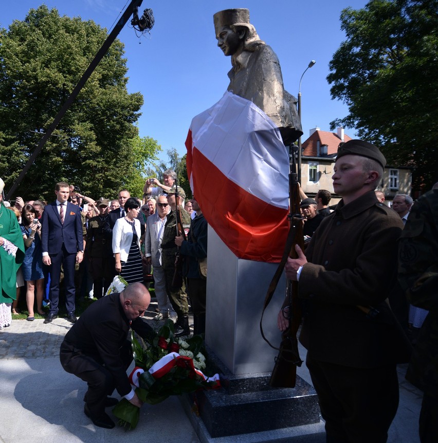 Pomnik "Inki" odsłonięto w Gdańsku 30 sierpnia 2015r.