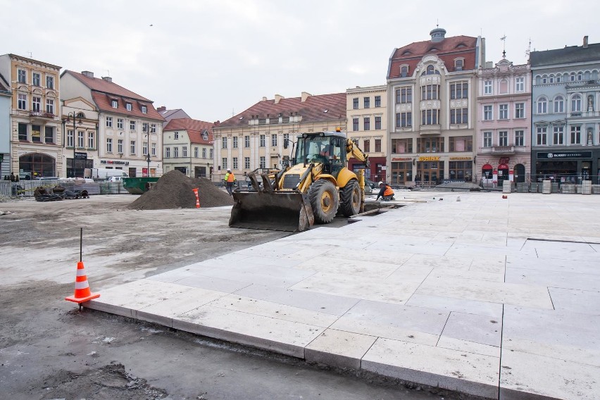 Teraz wykonawca zabierze się za chodnik wzdłuż północnej...